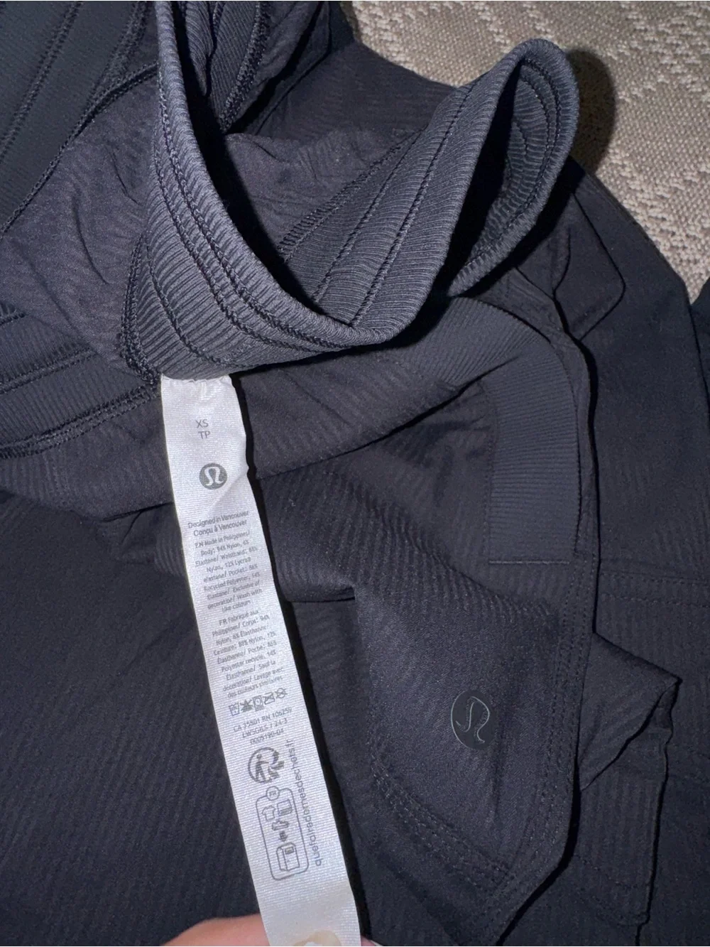Lululemon dance studio cargo